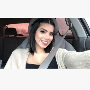 Meet your Posher, Angelica